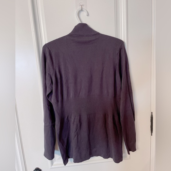 Sweater - Picture 2 of 4